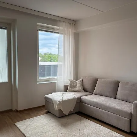 1 Bedroom Flat In With Balcony Apartman